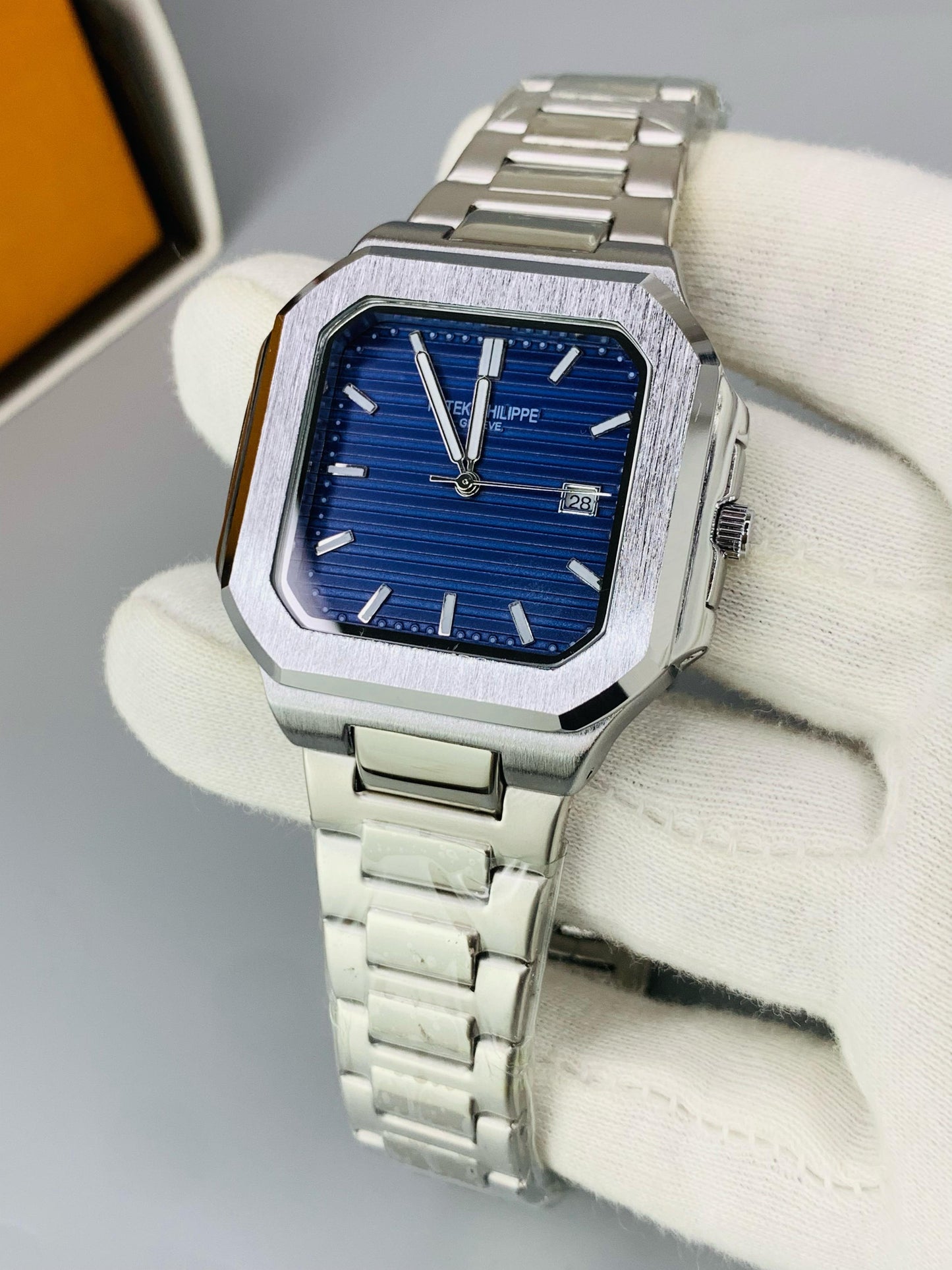 Patek Philippe Cubitus